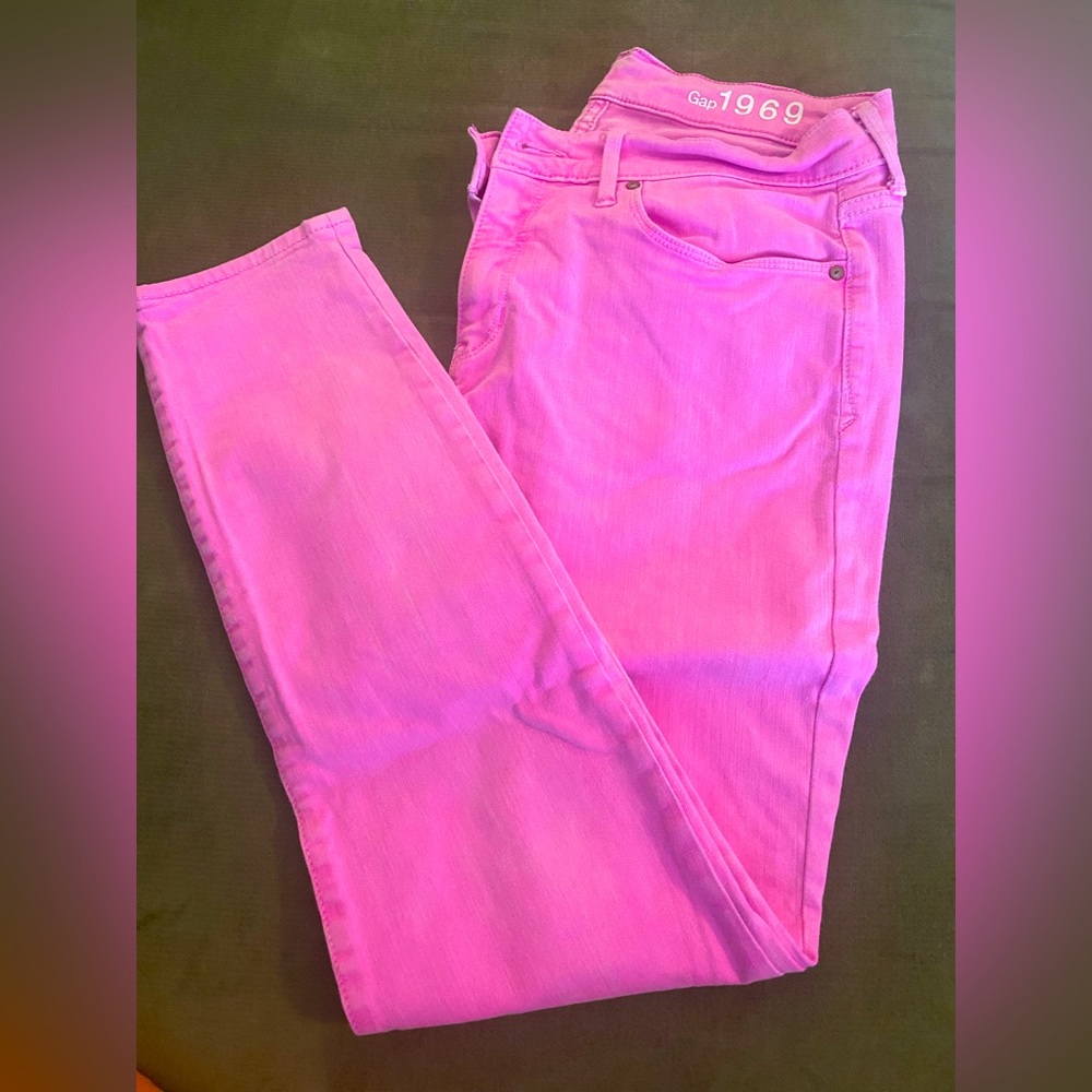 Gap size 28 skinny jeans